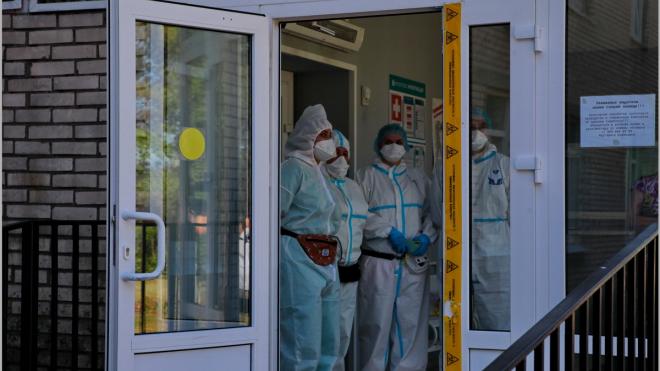 Инфекционист рассказал, стоит ли ждать третью волну коронавируса в Петербурге