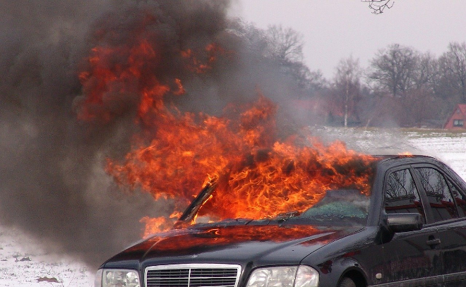 В Выборге сгорели автомобили заведующей местного детского сада