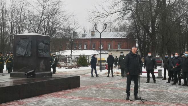 В День снятия блокады Ленинграда Александр Дрозденко возложил цветы в Луге