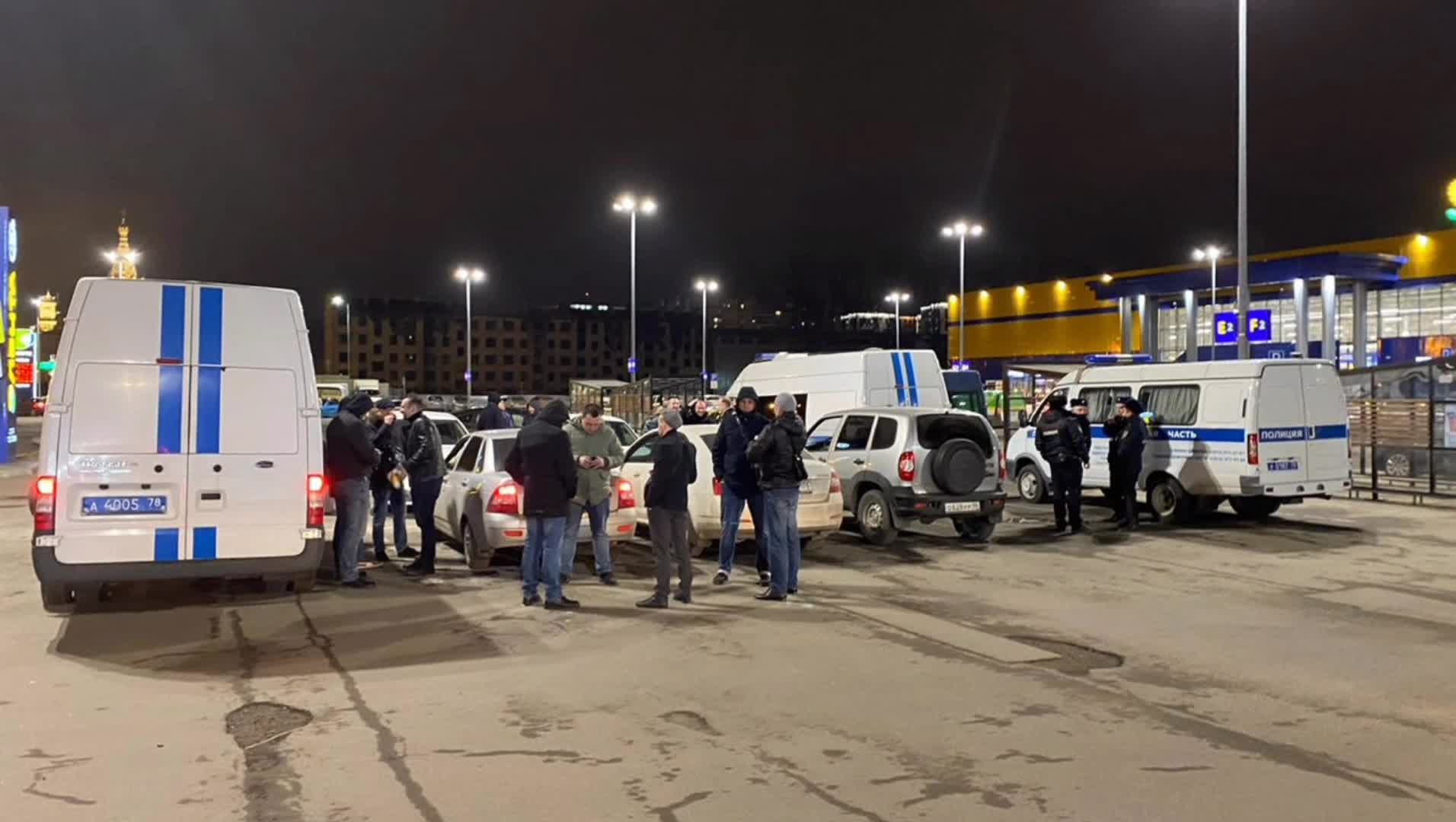 На выходных полиция проверила несколько ночных клубов Петербурга в ходе антинаркотических рейдов