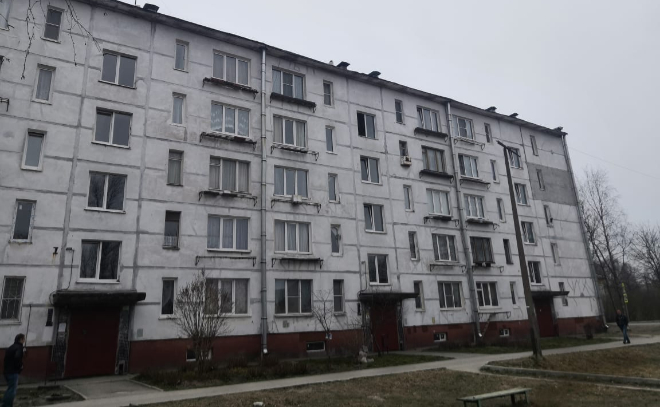 Михаил Ильин проверил проблемный дом в Приозерске