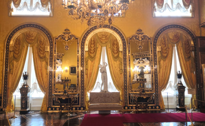 В Царском Селе завершилась реконструкция Лионского зала Екатерининского дворца