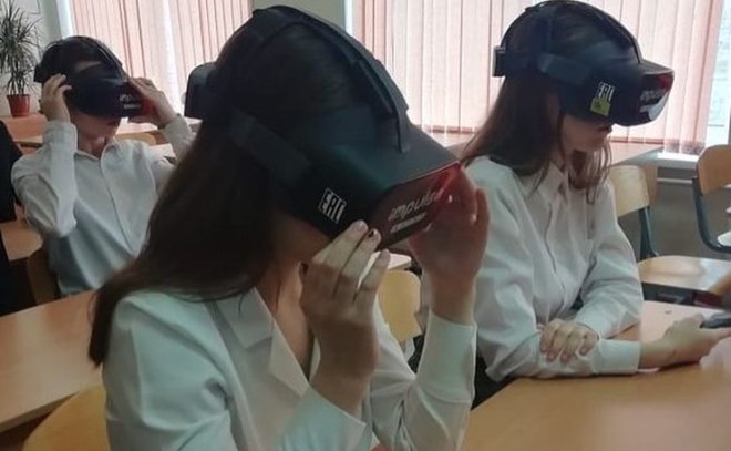 Ученики тосненской школы пройдут тестирование в VR-шлемах от "Сколково"