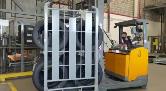 Новый автоматизированный склад продукции открыли на шинном заводе во Всеволожске