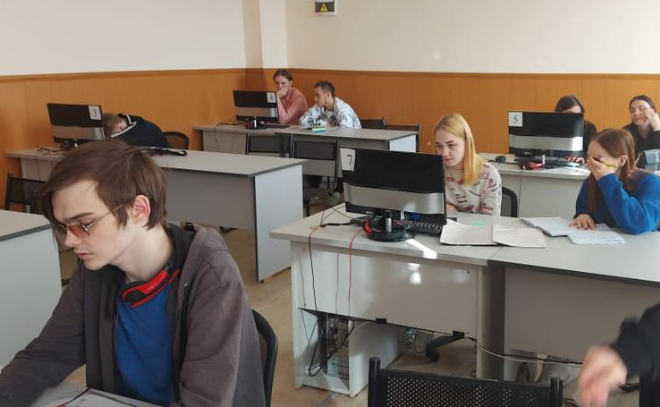 Студентов из Ленобласти научили тонкостям финансовой безопасности