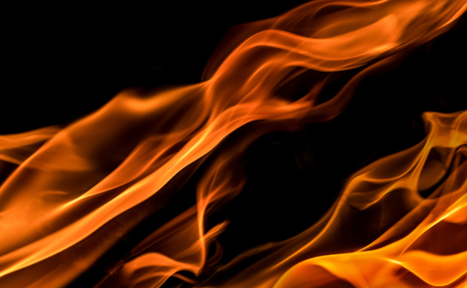 Утром пожарные тушили загоревшуюся баню во Всеволожском районе