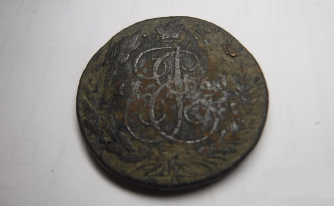 Выборгская таможня изъяла на границе 67 старинных монет