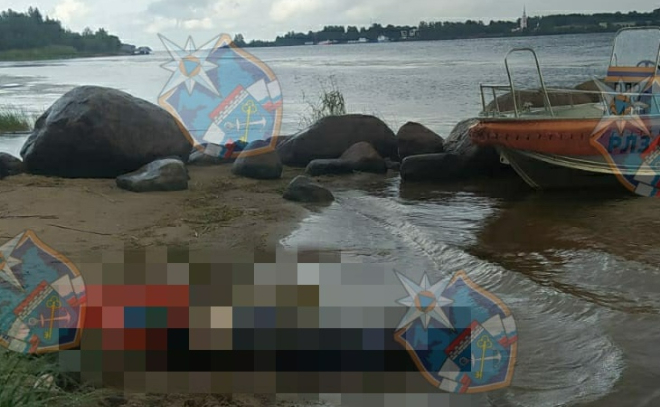 На Неве перевернулась лодка: один человек утонул