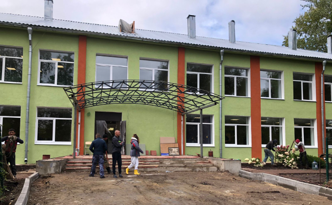 В Гатчинском районе проверяют ход реновации Лукашевской школы
