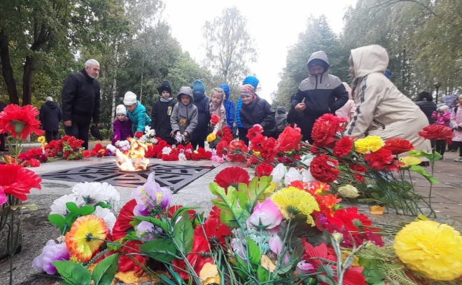 В Лодейном Поле почтили память жертв блокады Ленинграда