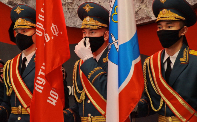 Военным и правоохранителям начали переводить единовременную выплату 15 тысяч рублей