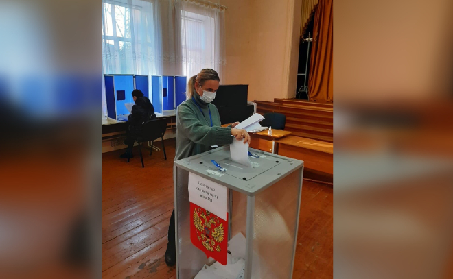 В Кингисеппе выборы проходят спокойно и без нарушений