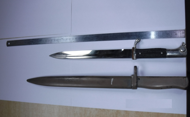 Из Швеции в Россию попытались тайно ввезти штык-ножи прошлого века