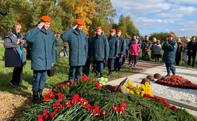 В Петербурге на Старо-Пановском кладбище захоронили троих воинов Красной Армии