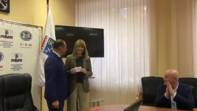 Светлана Журова, Сергей Яхнюк и Сергей Петров получили удостоверения депутатов Госдумы