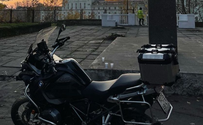 Алексей Брицун прокатился по Волхову на мотоцикле и оценил красоту осени