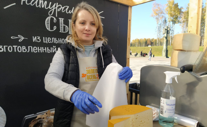 Фермеры из Ленобласти показали свою продукцию на ярмарке в Подмосковье