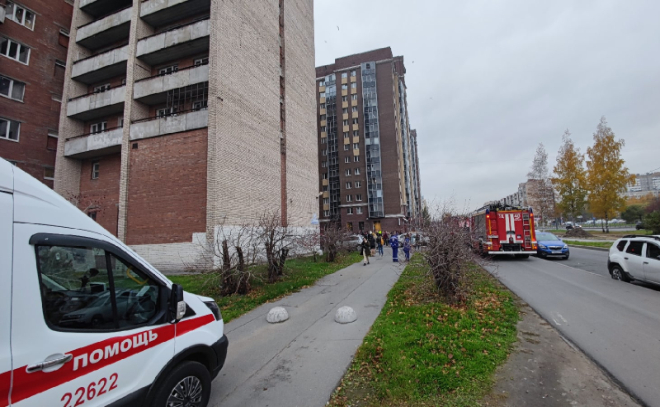 Студентов петербургского общежития эвакуировали из общежития из-за пожара