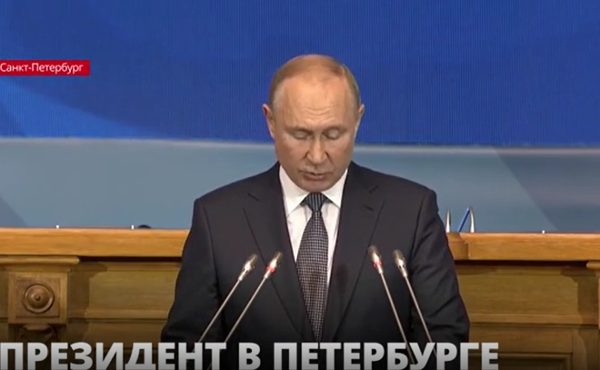 Владимир Путин обратился с приветственным словом к участникам Евразийского женского форума
