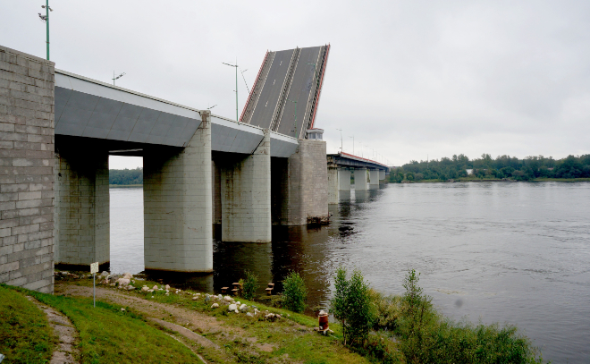 На федеральной трассе «Кола» разведут Ладожский мост
 