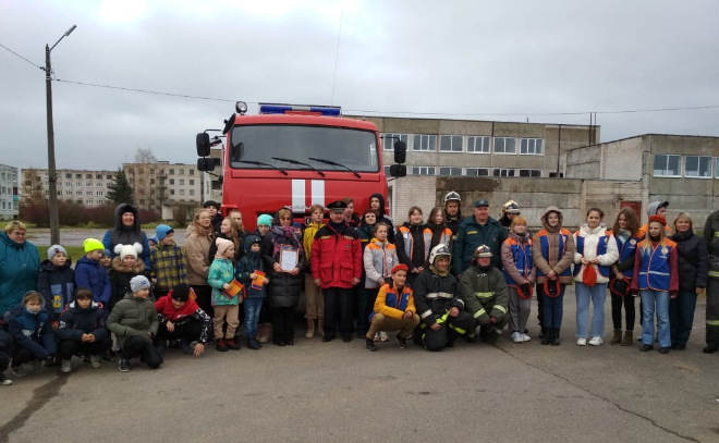 В Сланцевском районе провели акцию «Я и Дружина "Юных пожарных"»