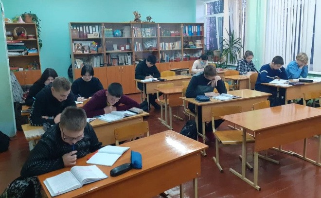 Учеников Коробицынской школы временно перевели в поселок Красносельское