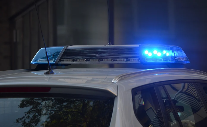 На юго-западе Петербурга полиция гонялась за пьяным водителем «Кадиллака»