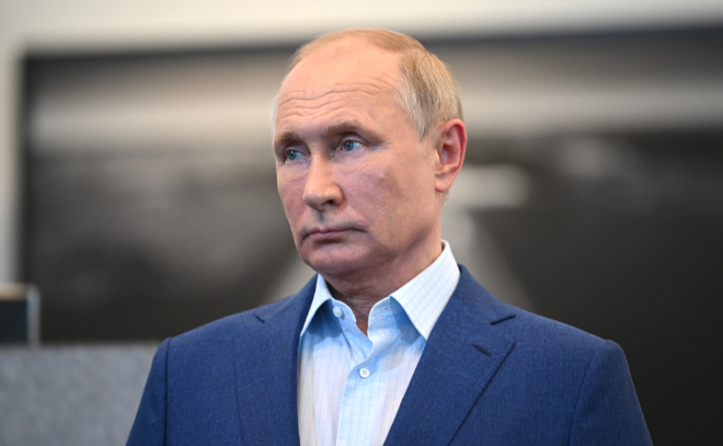 Владимир Путин испытал назальную вакцину от COVID-19