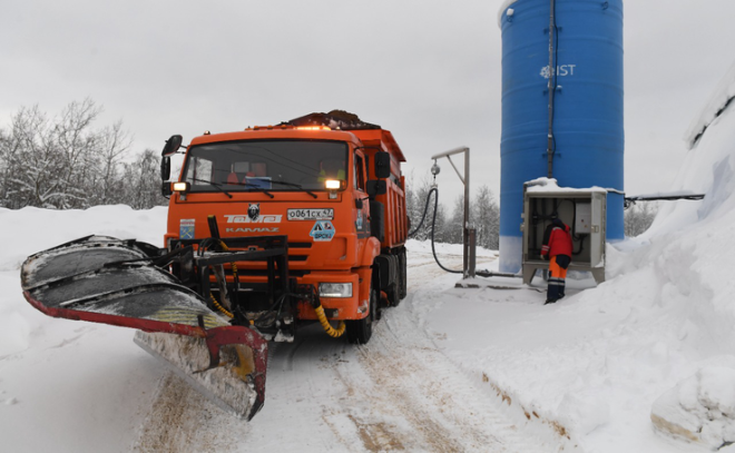 Дорожники Ленобласти вычистили от снега и наледи 19 тысяч километров региональных дорог