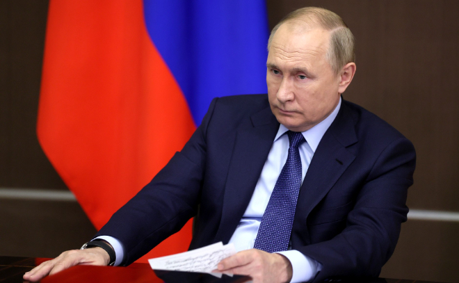 Владимир Путин подписал закон, разрешающий губернаторам занимать свою должность более двух сроков подряд