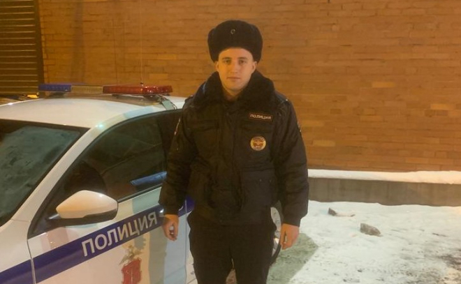 В Петербурге сотрудник ДПС помог роженице добраться до больницы через 10-балльные пробки