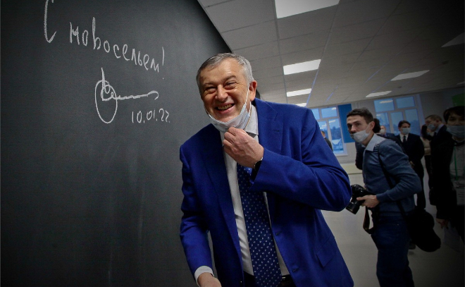 Фоторепортаж ЛенТВ24: Александр Дрозденко осмотрел новые образовательные центры Ленобласти
