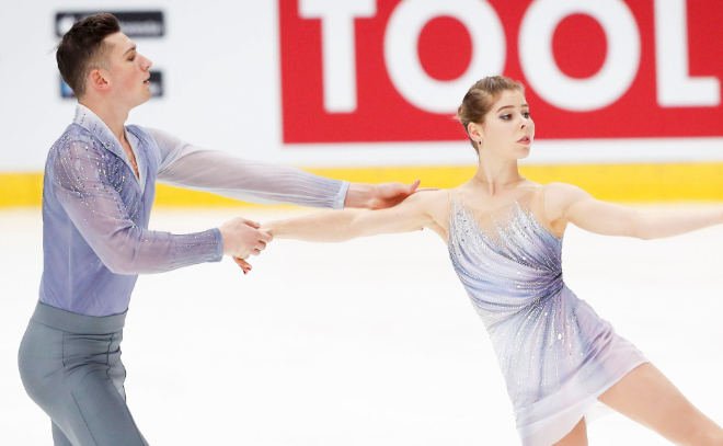 Россияне Анастасия Мишина и Александр Галлямов с тремя мировыми рекордами стали чемпионами Европы по фигурному катанию