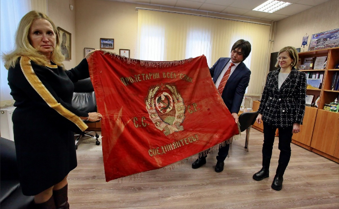 В музее «Прорыв блокады Ленинграда» выставят уникальное знамя полка