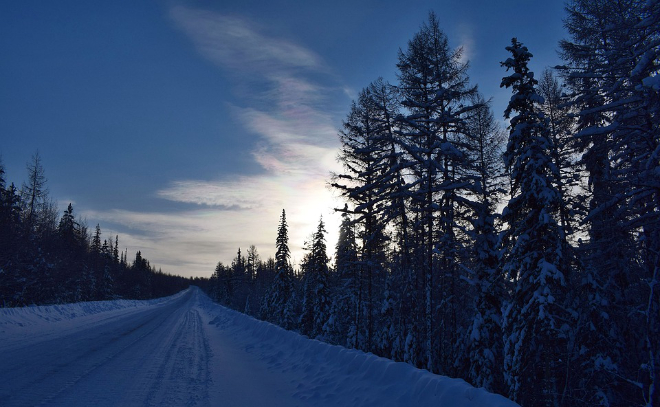 На российско-финляндской границе из-за снегопада возникли пробки