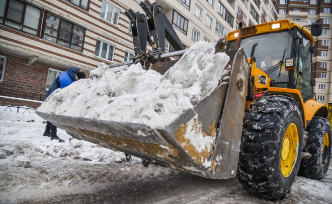 В Мурино для уборки снега мобилизовали 65 спецмашин и дополнительных рабочих