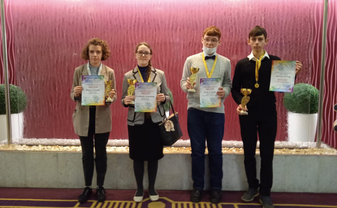Ленинградские старшеклассники стали победителями во всероссийском конкурсе научно-исследовательских работ