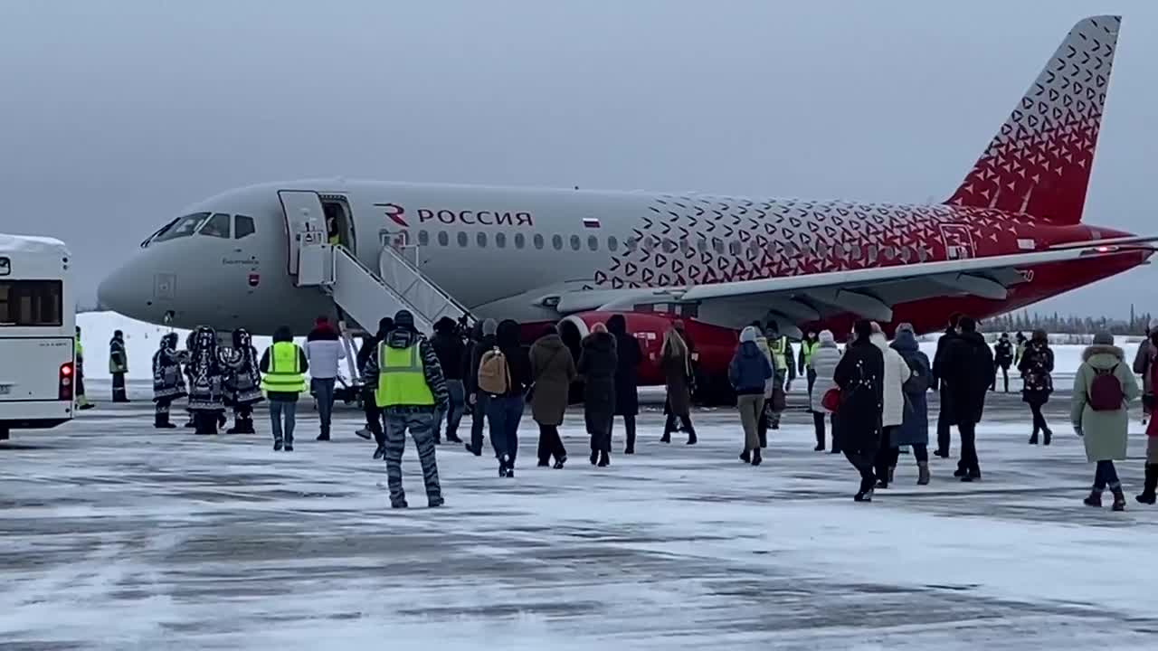 Авиакомпании «Россия» успешно выполнила первый рейс из Петербурга в Апатиты