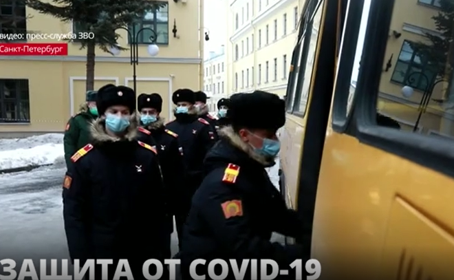 В Петербурге прививки от коронавируса
сделали суворовцы