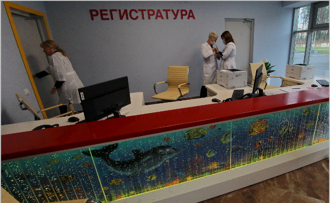 В отделения Кировской больницы в Ленобласти поставили 18 прикроватных мониторов