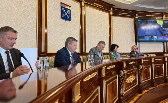 Началось заседание совета почетных граждан при губернаторе Ленобласти
