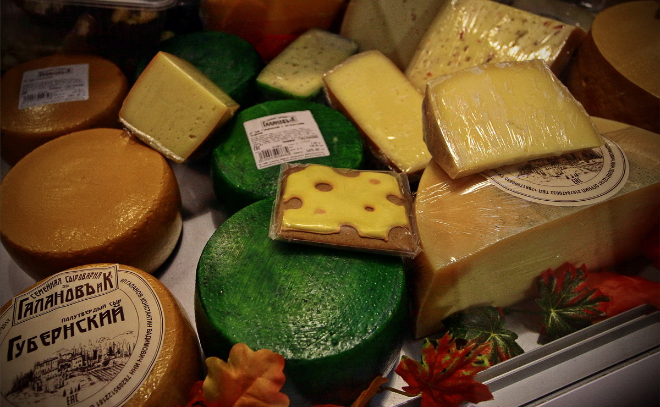 С полок российских магазинов не исчезнет сыр