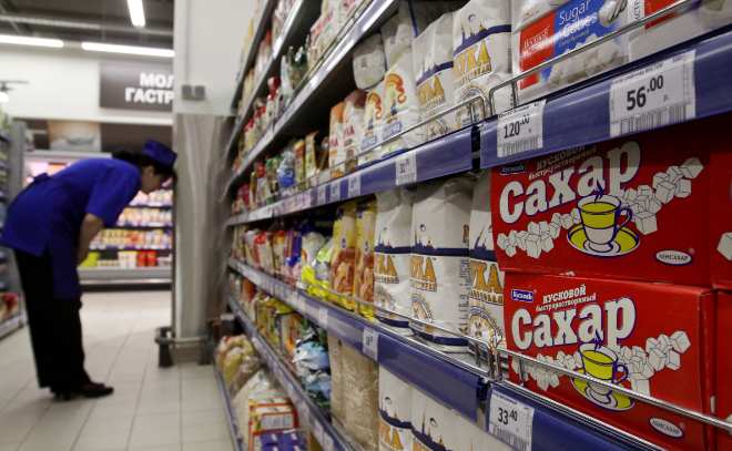 В марте в Ленобласти спрос на сахар, соль и гречку вырос почти в три раза