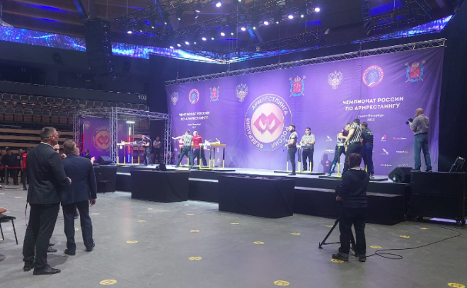 Чемпионат России по армрестлингу собрал более 600 спортсменов со всей страны