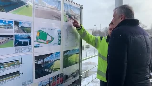 Губернатор Ленобласти осмотрел строительство ледовой арены в Рощино