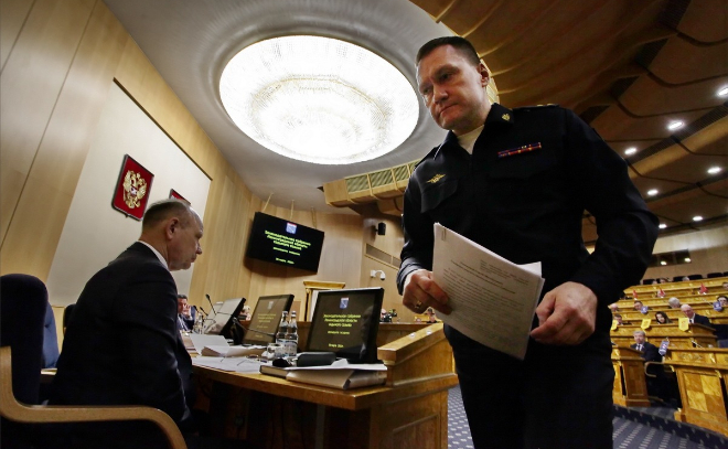 Фоторепортаж: парламентарии Ленобласти обсудили важные законопроекты