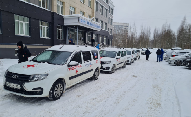 Автопарк Токсовской больницы пополнился девятью новыми автомобилями
