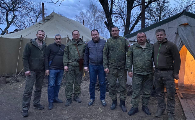 Российские военнослужащие получили от жителей Луги посылки и письма со словами поддержки