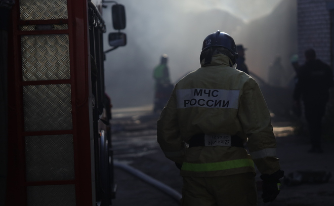 После пожара в частном доме в Сланцах спасатели обнаружили обгоревшие останки человека