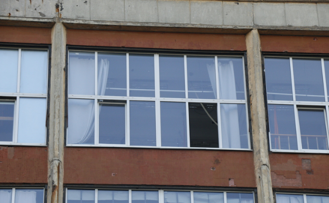 Из окна второго этажа в Гатчине выпал двухлетний мальчик